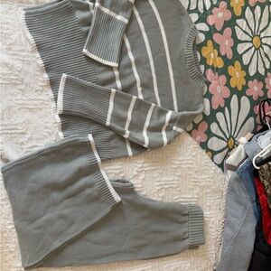 Cozy Striped Knit Sweater and Pants Set - Gray